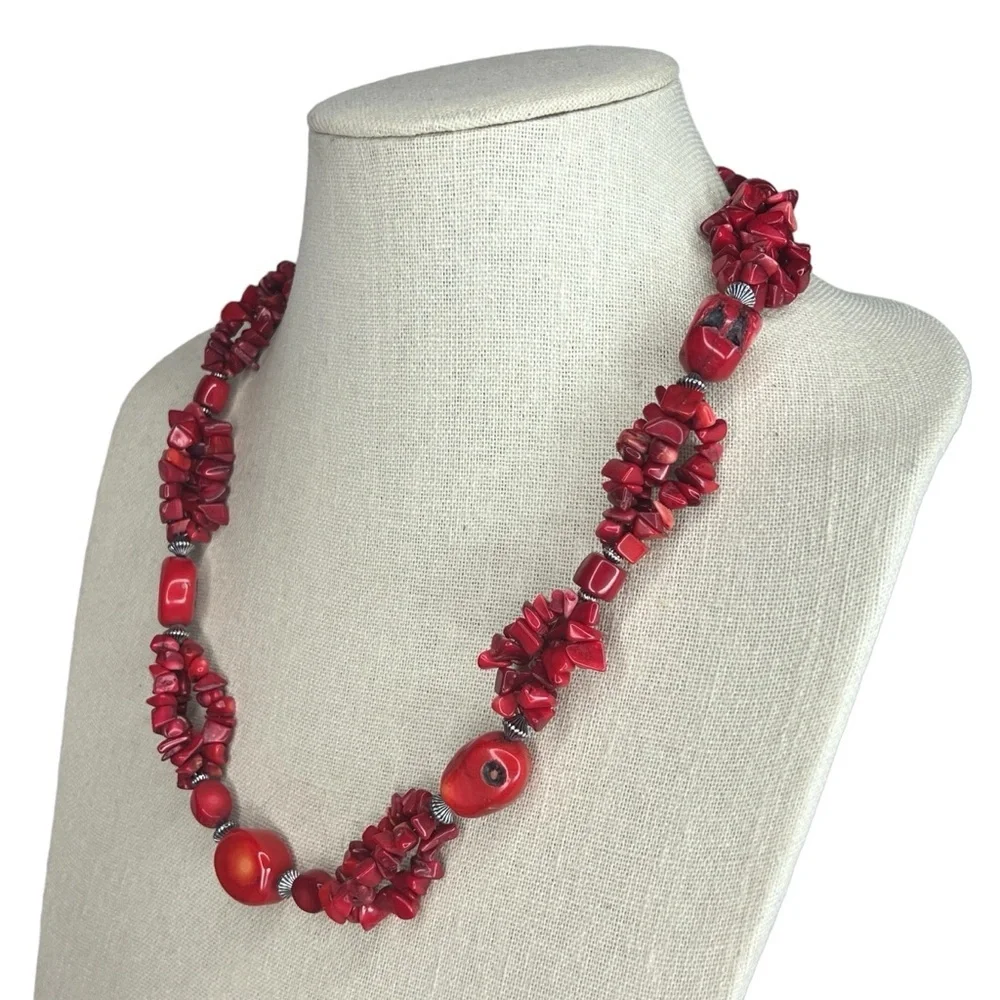 Chunky Coral Beaded Necklace - Picture 2 of 5